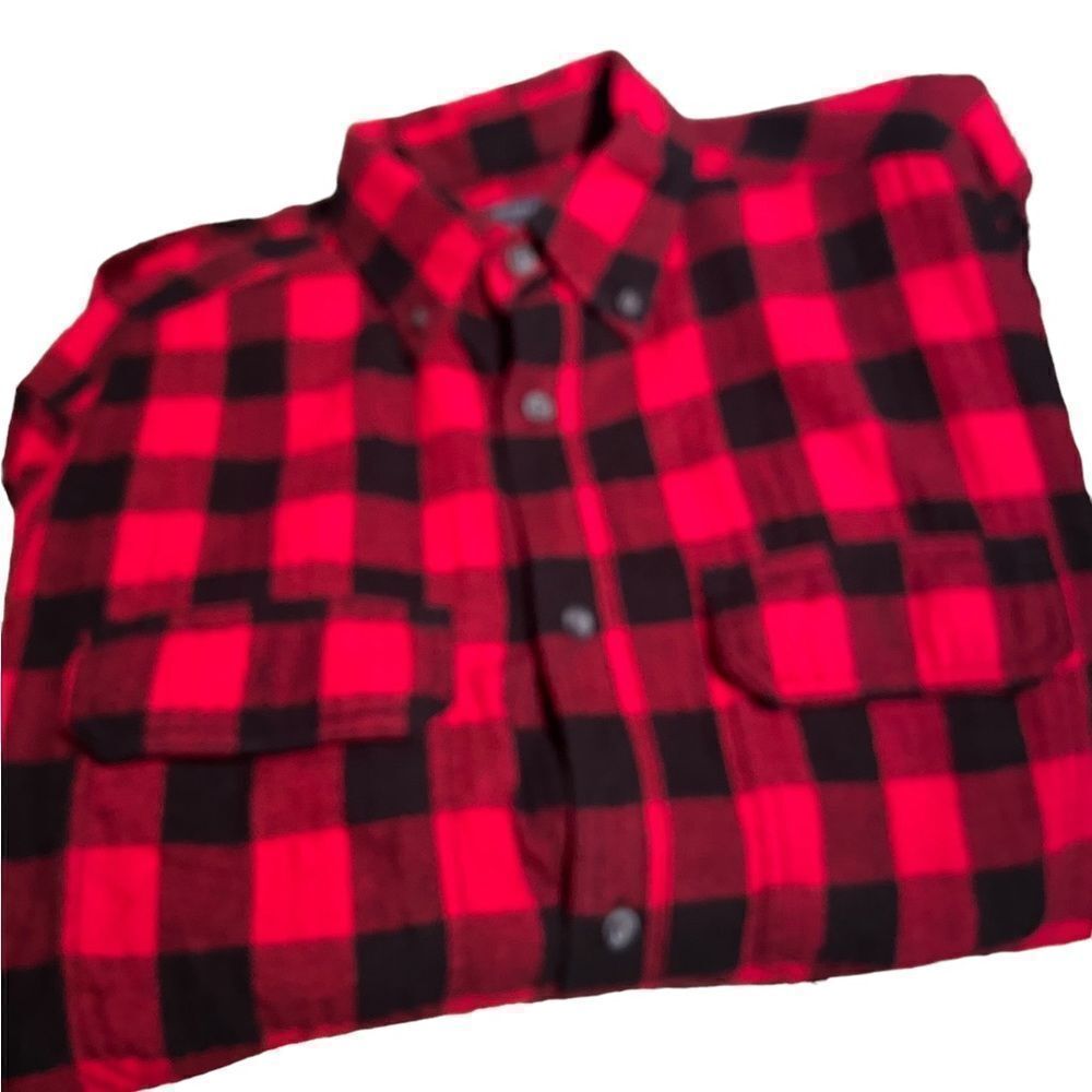 Faded Glory size medium (38-40) buffalo plaid long sleeved button down perfect